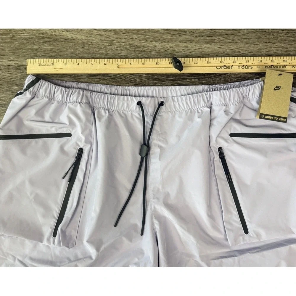 Nike Tech Men Size 2XL Super Lightweight Cargo Shorts Light Purple HJ2946-515 - Picture 3 of 11